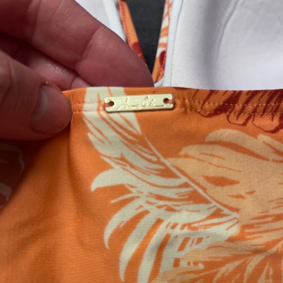 Anne Cole
Size 16
Style 20MO031
RN 103658 - Picture 3 of 7